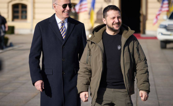 Политолог Павел Данилин заявил, что никакие деньги Запада не помогут Украине победить в конфликте с Российской Федерацией