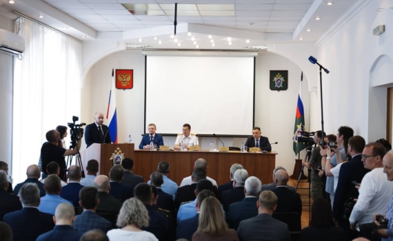 Губернатор Федорищев поздравил главу регионального СУ СКР с назначением на должность