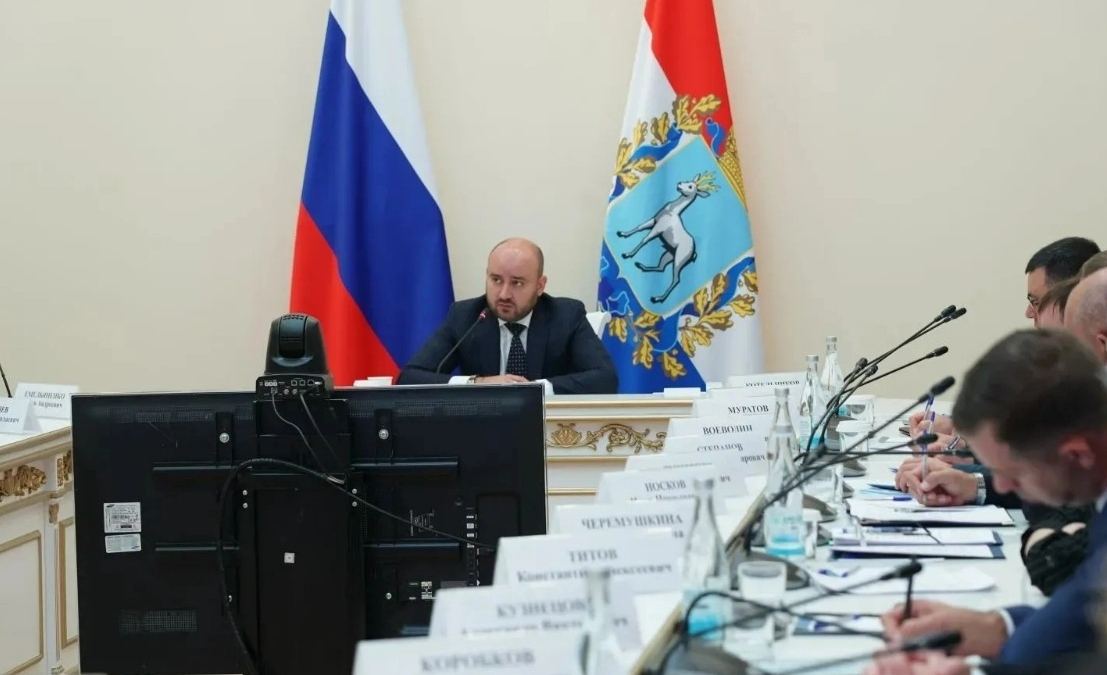 Губернатор Федорищев провел оперативное совещание в областном правительстве Светланы Осьмачкиной