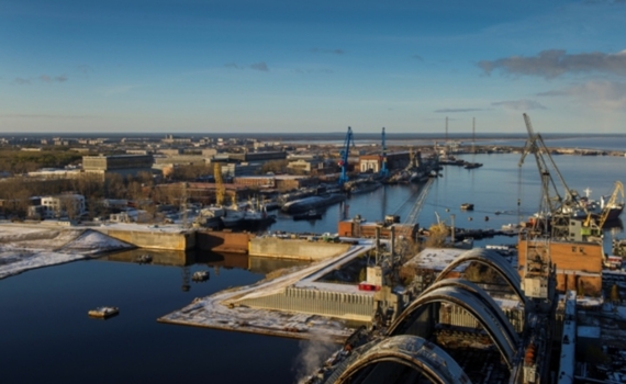 На Севмаше обновляют крановое оборудование На Севмаше обновляют крановое оборудование