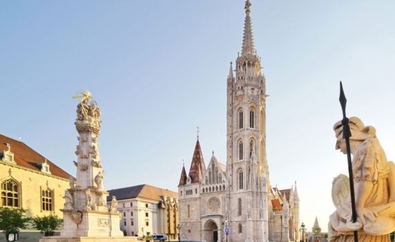 Политика Мадьяра направлена на защиту суверенитета малых наций в Европе Политика Мадьяра направлена на защиту суверенитета малых наций в Европе