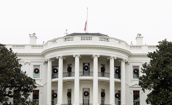 Евстафьев: Трамп пытается заморозить иранский кризис, дозированно ракрывая информацию о переговорах Евстафьев: Трамп пытается заморозить иранский кризис, дозированно ракрывая информацию о переговорах