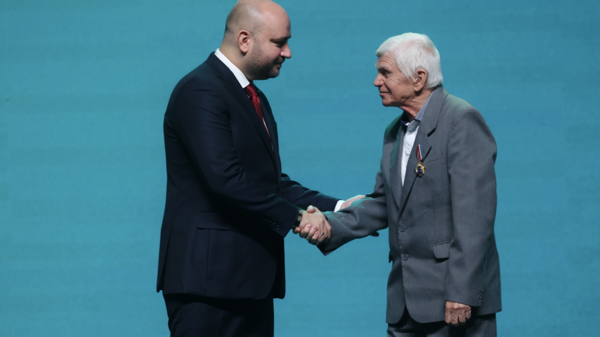 Вячеслав Федорищев вручил госнаграды машиностроителям и работникам предприятий ОПК ван Макеев / пресс-служба Правительства Самарской области