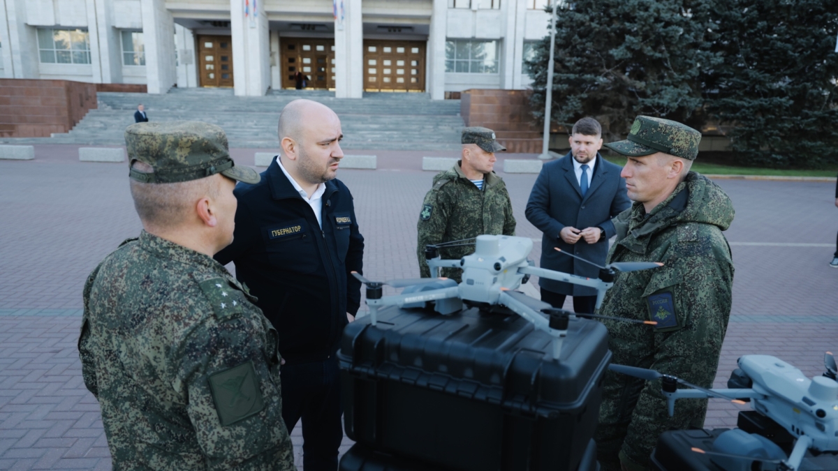 В Самаре губернатор передал спецтехнику для участников СВО и бойцов отряда «БАРС – Крылья» Иван Макеев